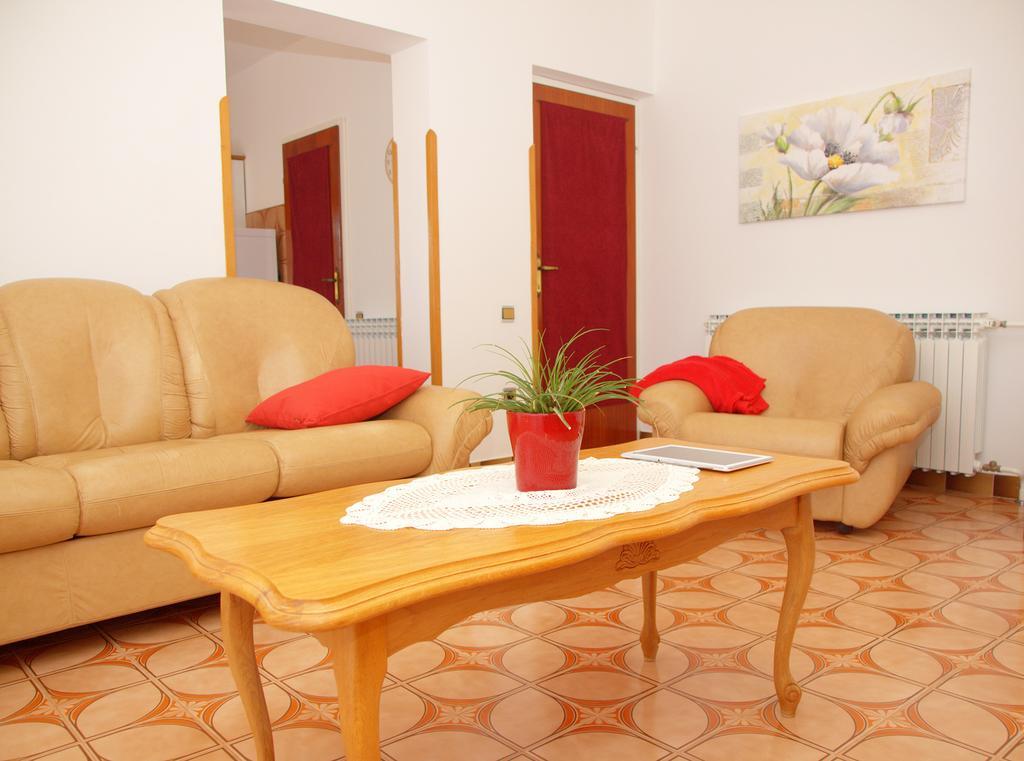 Apartment Taja Liznjan Ruang foto