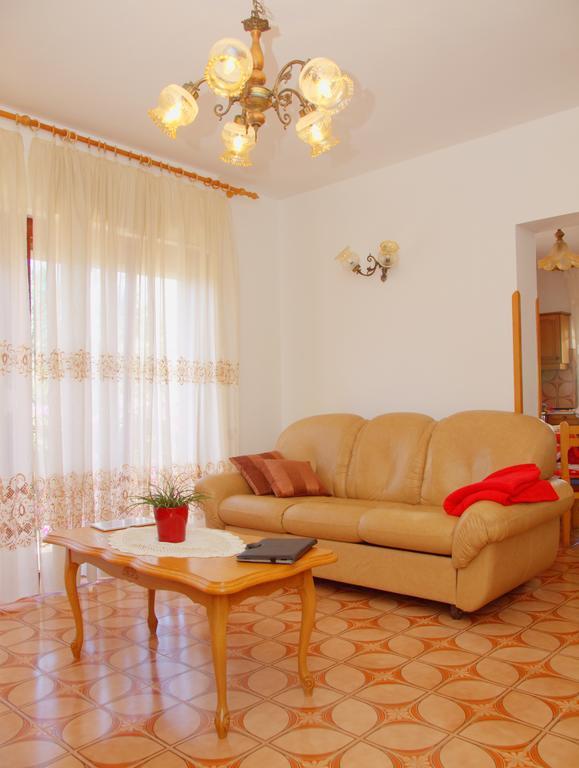 Apartment Taja Liznjan Bagian luar foto