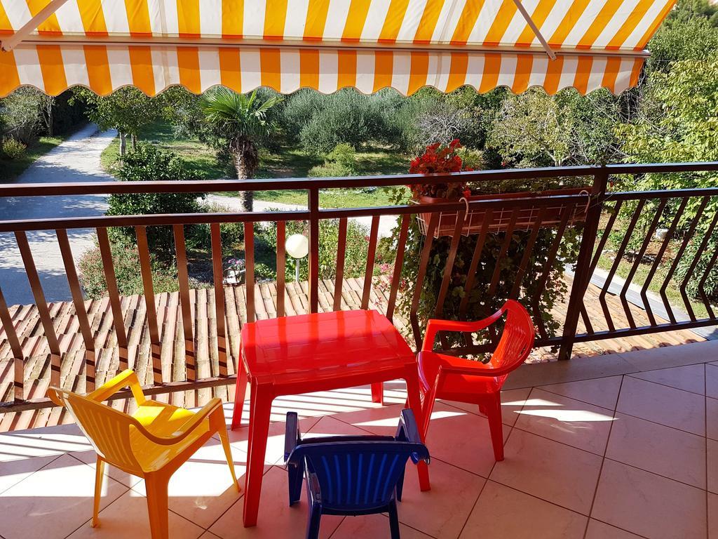 Apartment Taja Liznjan Bagian luar foto