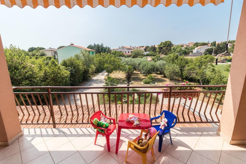 Apartment Taja Liznjan Bagian luar foto