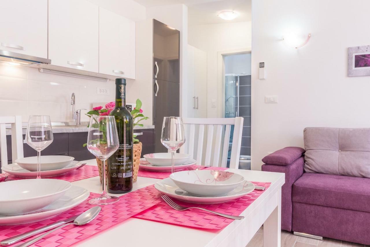Apartment Taja Liznjan Bagian luar foto