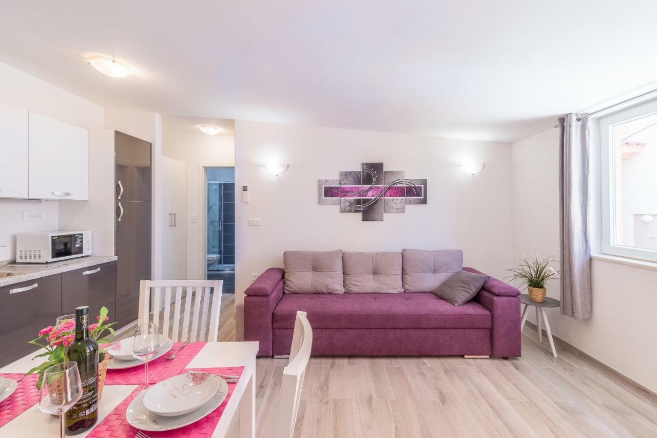 Apartment Taja Liznjan Bagian luar foto