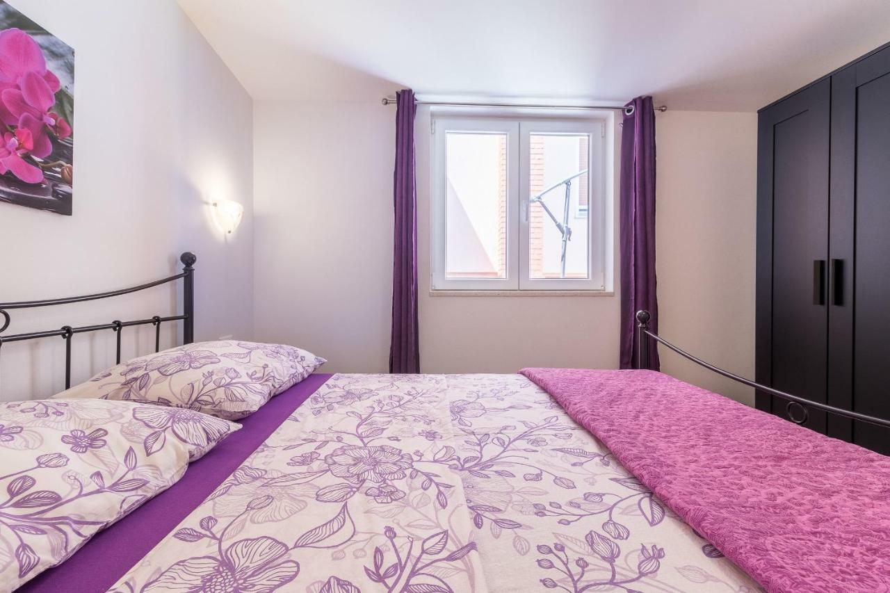 Apartment Taja Liznjan Bagian luar foto