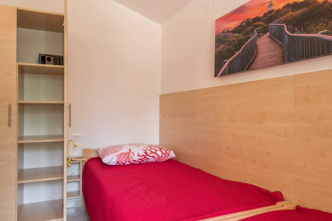 Apartment Taja Liznjan Bagian luar foto
